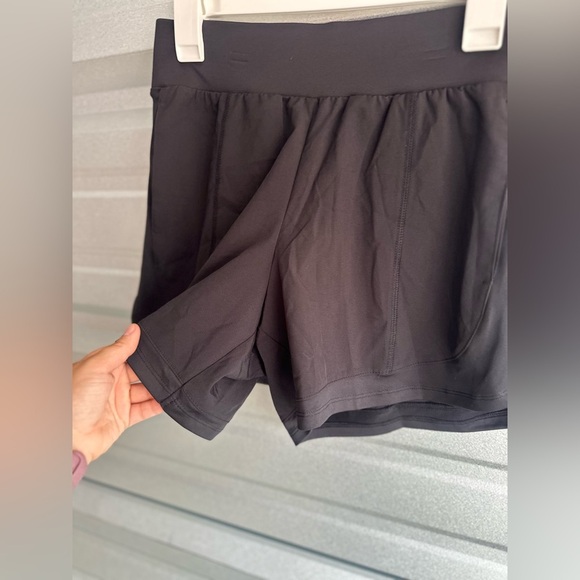 Women’s TEKGEAR Active Flowey Workout Running Shorts Size Medium NWT - Picture 4 of 13